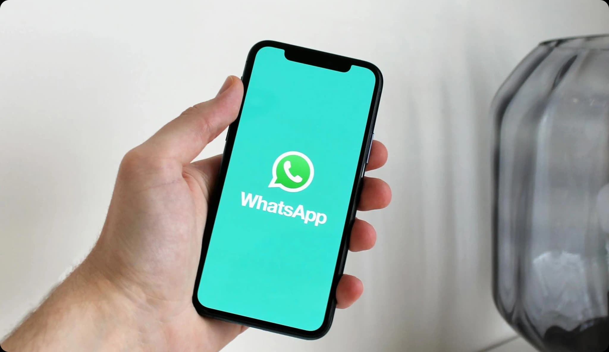 Web interface showing upcoming WhatsApp statuses with image previews, captions, and scheduled times